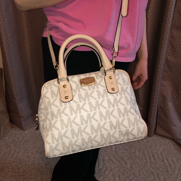 Michael Kors purse - Picture 6 of 8